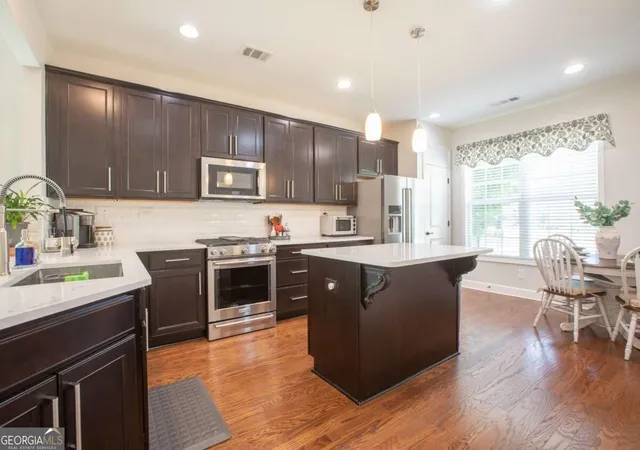 Photo 3 of Single family home for sale at 3847 Sweet Magnolia Dr SW, Gainesville, GA 30504 | MLS# 10849702 | Listing updated on 2026-09-25