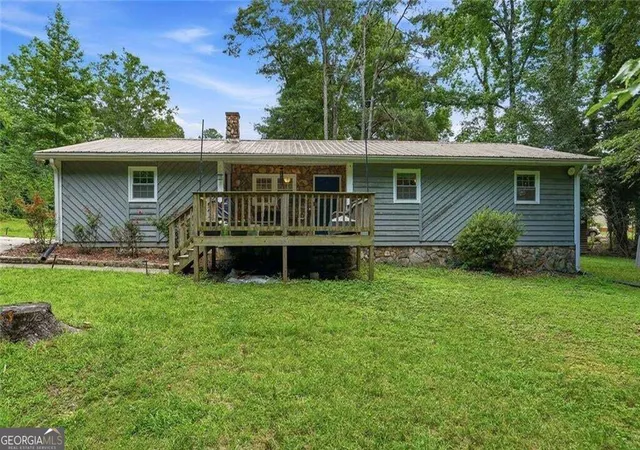 Photo 1 of Single family home for sale at 40 Oak Hl Dr, Winder, GA 30680 | MLS# 10848393 | Listing updated on 2026-10-08