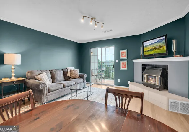 Listing Photo 5 - Condo for sale in building located at 970 Sidney Marcus Blvd Ne, Atlanta, GA 30324 - Unit #1209