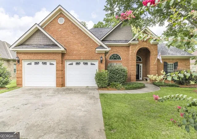 Photo 1 of Single family home for sale at 104 Pembroke Point, Centerville, GA 31028 | MLS# 10841399 | Listing updated on 2026-09-07