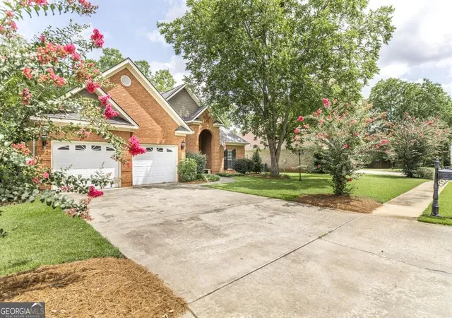 Photo 2 of Single family home for sale at 104 Pembroke Point, Centerville, GA 31028 | MLS# 10841399 | Listing updated on 2026-09-07