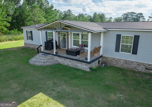Photo 3 of Manufactured home for sale at 968 Brenda Kaye Yawn Rd, Baxley, GA 31513 | MLS# 10853128 | Listing updated on 2026-10-08