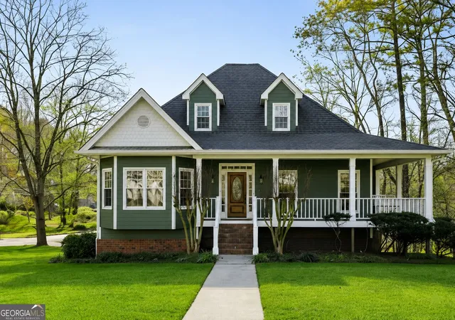 Photo 2 of Single family home for sale at 4614 Shumart Dr, Snellville, GA 30039 | MLS# 10804088 | Listing updated on 2026-09-11