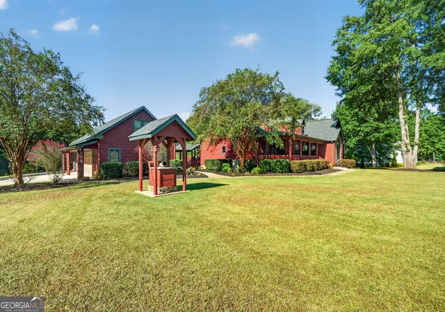 Photo 2 of Single family home for sale at 2030 Aqua Rd, Madison, GA 30650 | MLS# 10849174 | Listing updated on 2026-10-02