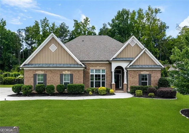 Photo 3 of Single family home for sale at 6130 Bentley Cmns Dr, Cumming, GA 30040 | MLS# 10844707 | Listing updated on 2026-09-11