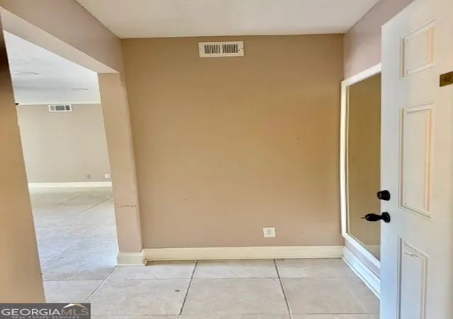 Photo 2 of Condo for sale at 48 Le Parc Fontaine, Lithonia, GA 30038 | MLS# 10837708 | Listing updated on 2026-09-15