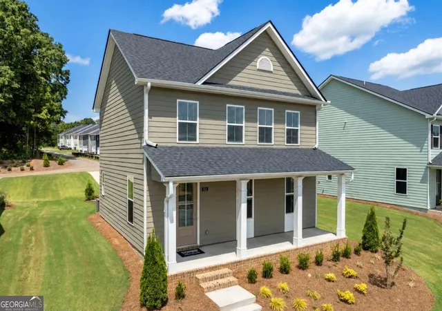 Photo 1 of Single family home for sale at 912 Stow Ln, Monroe, GA 30655 | MLS# 10842483 | Listing updated on 2026-09-23