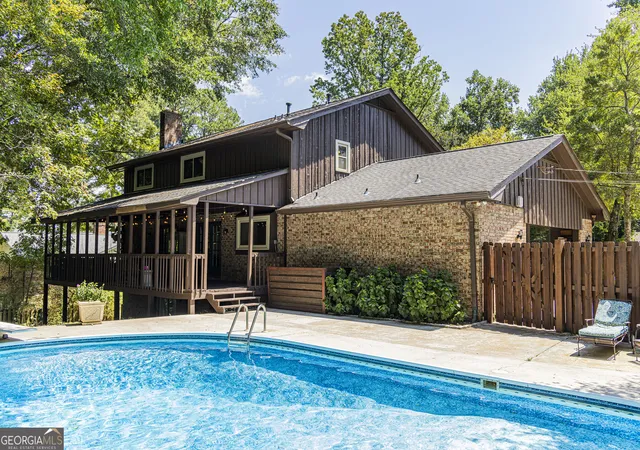 Photo 3 of Single family home for sale at 108 Rollingwood Cir Nw, Rome, GA 30165 | MLS# 10837650 | Listing updated on 2026-09-19
