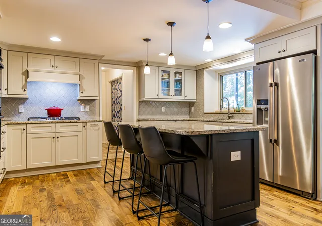 Photo 4 of Single family home for sale at 108 Rollingwood Cir NW, Rome, GA 30165 | MLS# 10837650 | Listing updated on 2026-09-20