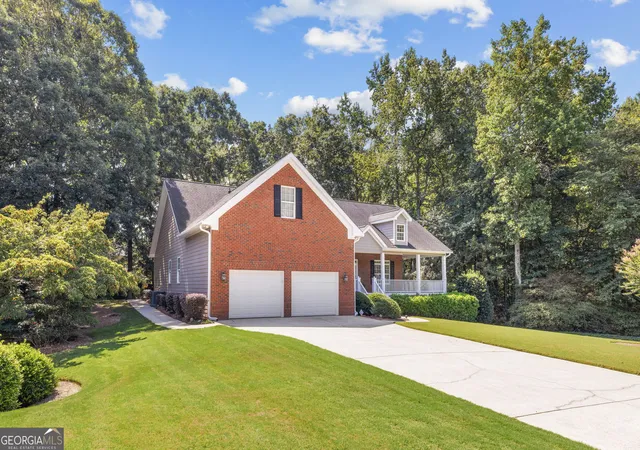 Photo 2 of Sale Pending at 2620 Democracy Dr, Buford, GA 30519 | MLS# 10834396 | Listing updated on 2026-09-21