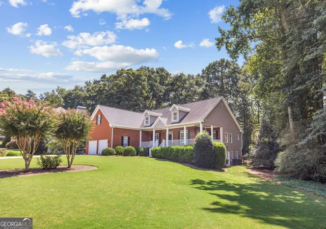 Photo 3 of Sale Pending at 2620 Democracy Dr, Buford, GA 30519 | MLS# 10834396 | Listing updated on 2026-09-21