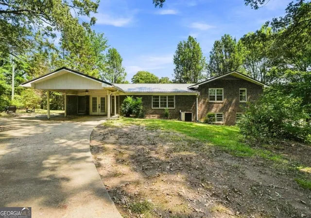 Photo 2 of Single family home for sale at 7018 Highway 27, Buchanan, GA 30113 | MLS# 10840889 | Listing updated on 2026-09-28
