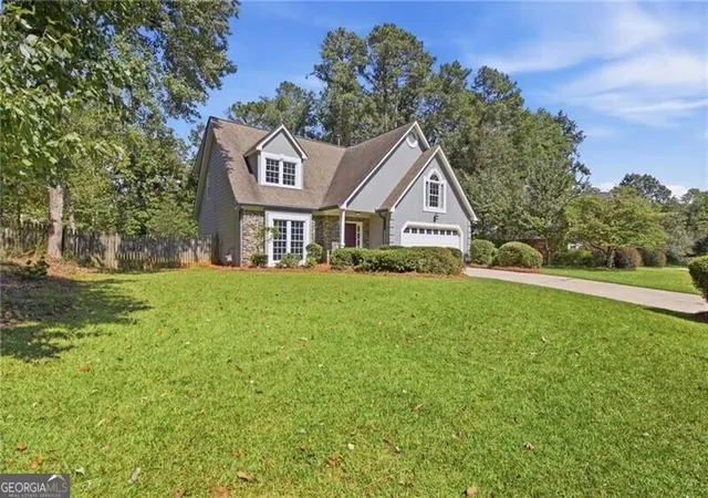 Photo 3 of Single family home for sale at 558 Russett Ct Sw, Marietta, GA 30064 | MLS# 10848627 | Listing updated on 2026-10-07