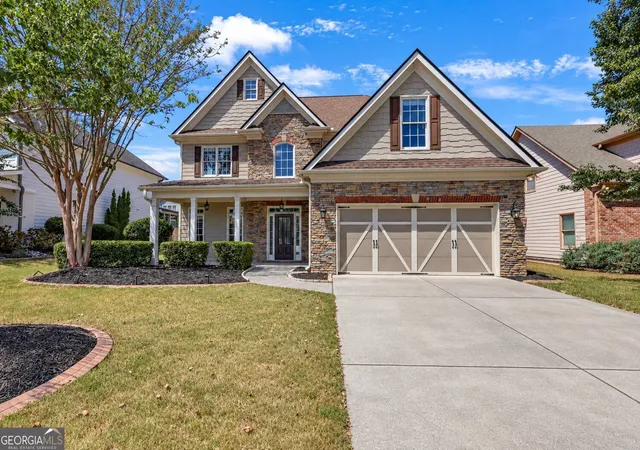 Photo 1 of Single family home for sale at 320 Baymist Dr, Loganville, GA 30052 | MLS# 10843035 | Listing updated on 2026-09-10