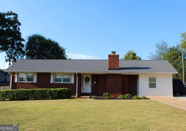 Photo 1 of Single family home for sale at 15 Georgia Blvd, Cartersville, GA 30120 | MLS# 10841804 | Listing updated on 2026-09-08