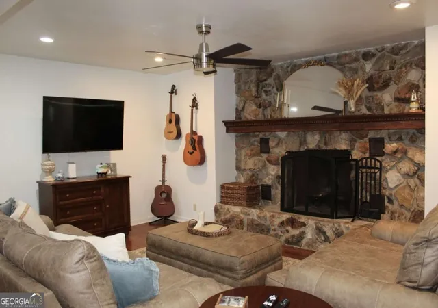 Photo 3 of Single family home for sale at 15 Georgia Blvd, Cartersville, GA 30120 | MLS# 10841804 | Listing updated on 2026-09-08