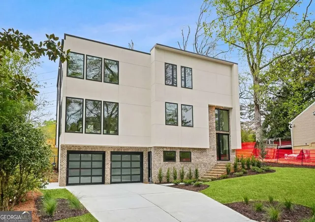 Photo 3 of Mansion for sale at 1260 Kingsley Cir Ne, Atlanta, GA 30324 | MLS# 10851176 | Listing updated on 2026-09-23