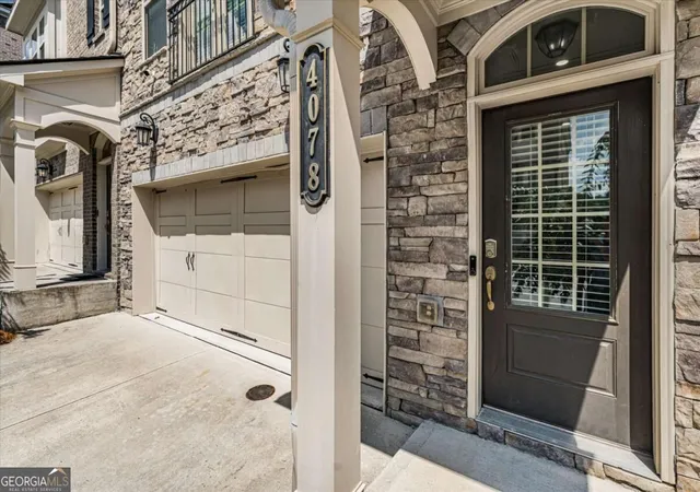 Photo 2 of Townhouse for sale at 4078 Townsend Ln, Atlanta, GA 30346 | MLS# 10839882 | Listing updated on 2026-09-04