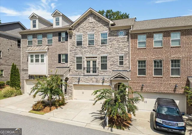 Photo 3 of Townhouse for sale at 4078 Townsend Ln, Atlanta, GA 30346 | MLS# 10839882 | Listing updated on 2026-09-04