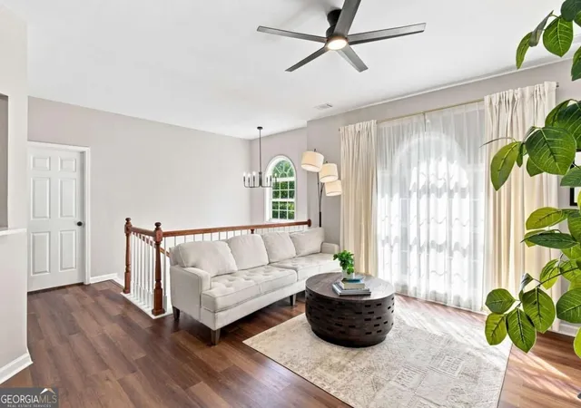 Photo 4 of Single family home for sale at 739 Reeves Lake Dr SW, Marietta, GA 30064 | MLS# 10843801 | Listing updated on 2026-09-11