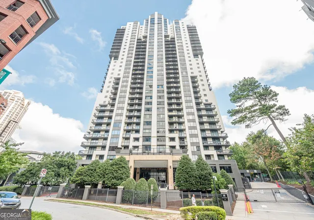 Listing Photo 1 - Condo for sale in building located at 3481 Lakeside Dr Ne, Atlanta, GA 30326 - Unit #1201