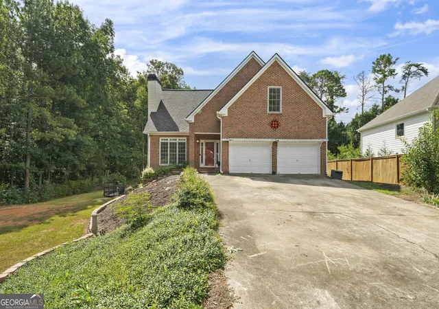 Photo 2 of Single family home for sale at 11 Harbor Ln, White, GA 30184 | MLS# 10839663 | Listing updated on 2026-09-17