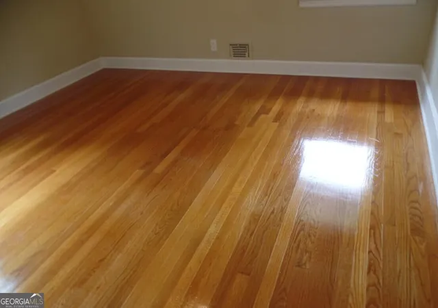 Photo 4 of Single family home for sale at 2139 Perkerson Rd SW, Atlanta, GA 30315 | MLS# 10845948 | Listing updated on 2026-10-15