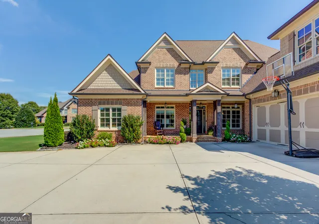 Photo 4 of Sale Pending at 109 Slate Dr, Buford, GA 30518 | MLS# 10844733 | Listing updated on 2026-09-19