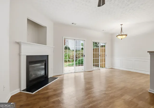 Photo 3 of Townhouse for sale at 3622 Lantern Crst Cvs, Scottdale, GA 30079 | MLS# 10853674 | Listing updated on 2026-10-09