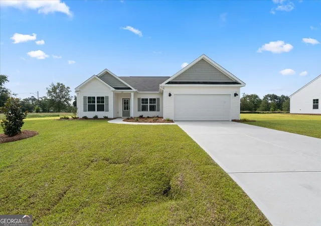 Photo 3 of Sale Pending at 205 Palmetto Loop, Vidalia, GA 30474 | MLS# 10762578 | Listing updated on 2026-09-21