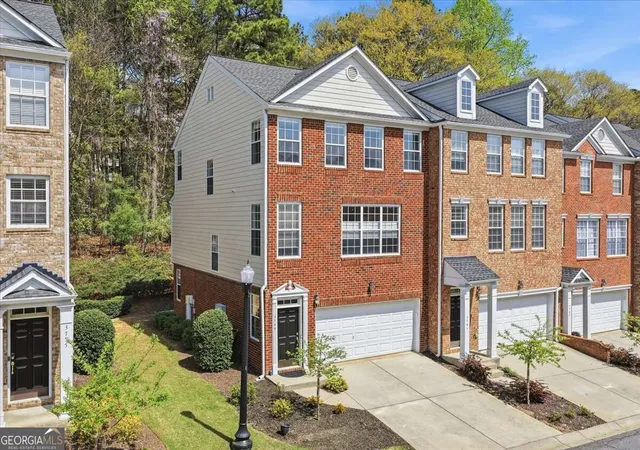 Townhouse for sale at 3759 Chattahoochee Summit Dr SE #3, Atlanta, GA 30339 | MLS# 10843318