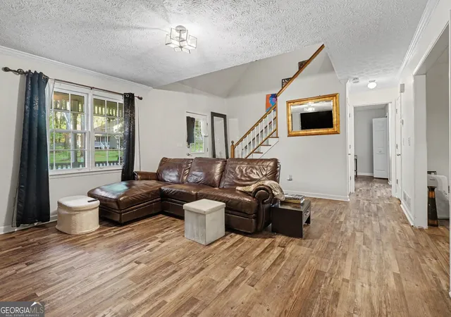 Photo 3 of Single family home for sale at 3950 Rocmar Dr, Snellville, GA 30039 | MLS# 10805708 | Listing updated on 2026-09-10