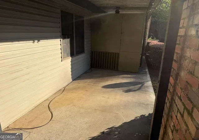 Listing Photo 4 - Condo for sale in building located at 3087 Colonial Wy, Chamblee, GA 30341 - Unit #J