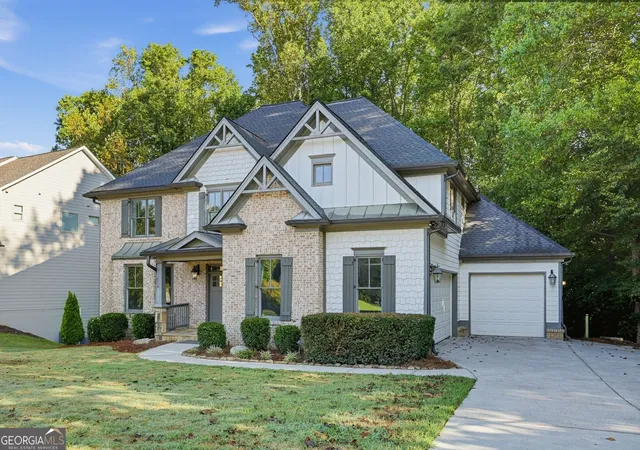 Photo 1 of Single family home for sale at 6935 Concord Brk Ln, Cumming, GA 30028 | MLS# 10846672 | Listing updated on 2026-10-07
