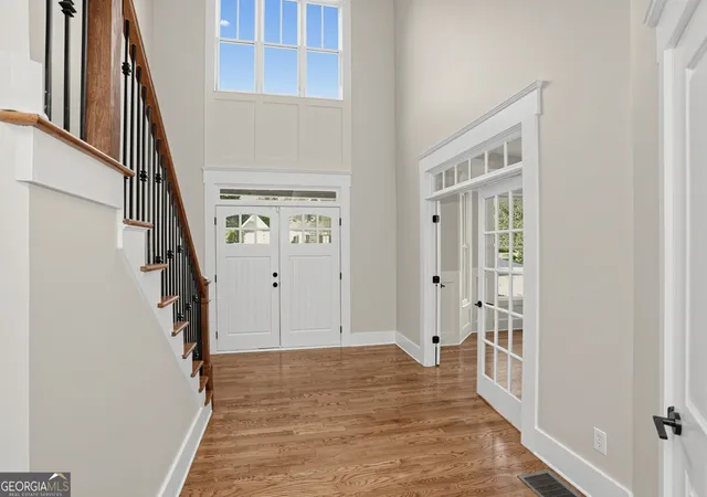 Photo 3 of Single family home for sale at 6935 Concord Brk Ln, Cumming, GA 30028 | MLS# 10846672 | Listing updated on 2026-10-07