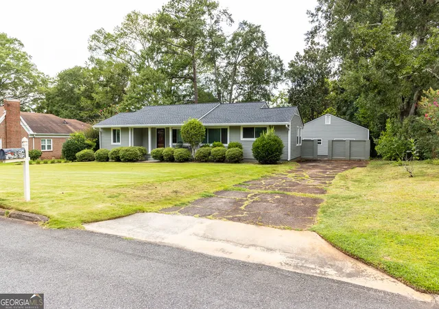 Photo 2 of Single family home for sale at 802 Avalon Rd, Thomaston, GA 30286 | MLS# 10840991 | Listing updated on 2026-09-19
