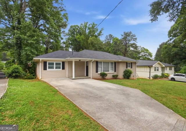 Photo 3 of Single family home for sale at 2188 Glendale Dr, Decatur, GA 30032 | MLS# 10839167 | Listing updated on 2026-09-23