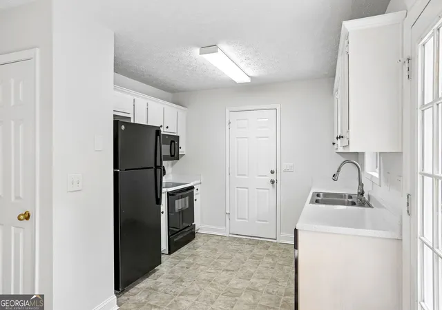 Photo 1 of Single family home for sale at 5511 Pond Ml Ct, Flowery Branch, GA 30542 | MLS# 10852716 | Listing updated on 2026-09-24