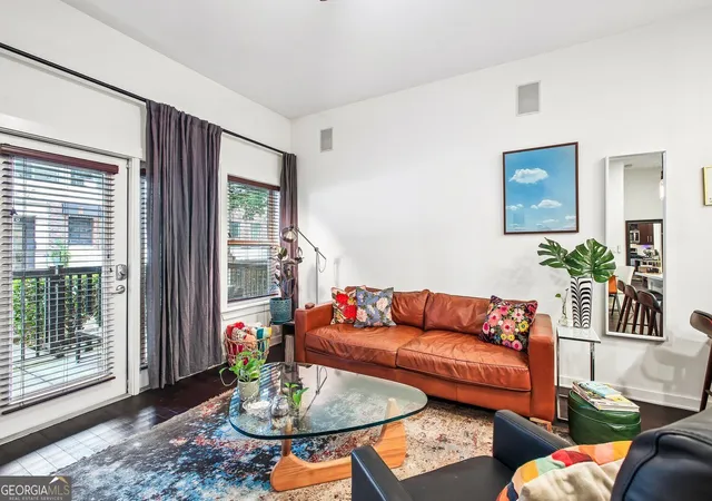 Photo 3 of Condo for sale at 870 Inman Village Pkwy Ne #222, Atlanta, GA 30307 | MLS# 10848620 | Listing updated on 2026-10-02