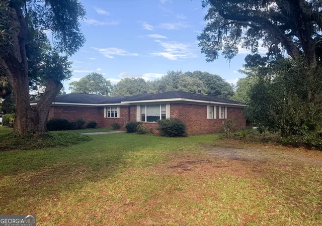 Photo 2 of Single family home for sale at 1124 Myers Hl Rd, Brunswick, GA 31523 | MLS# 10850945 | Listing updated on 2026-10-06