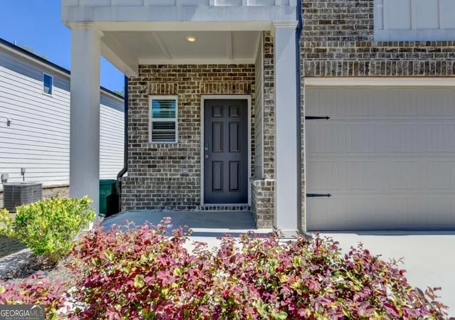 Photo 3 of Single family home for sale at 2531 Canning View Ave, Lawrenceville, GA 30044 | MLS# 10840809 | Listing updated on 2026-09-18