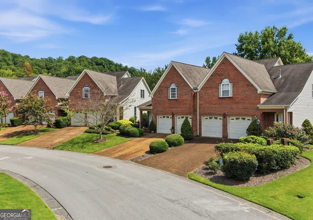 Photo 2 of Townhouse for sale at 4580 Fire Pink Trl, Chattanooga, TN 37415 | MLS# 10840572 | Listing updated on 2026-09-04