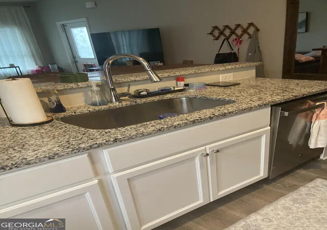 Photo 3 of Single family home for sale at 123 Chalfont Cir, Carrollton, GA 30117 | MLS# 10799344 | Listing updated on 2026-09-05