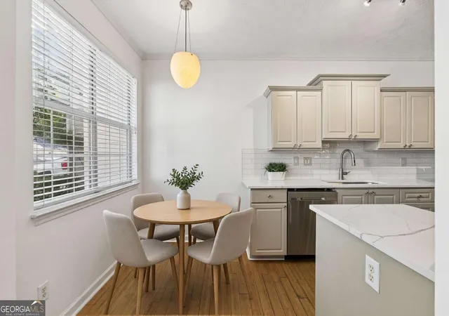 Photo 4 of Townhouse for sale at 493 Reed St SE, Atlanta, GA 30312 | MLS# 10841584 | Listing updated on 2026-09-14