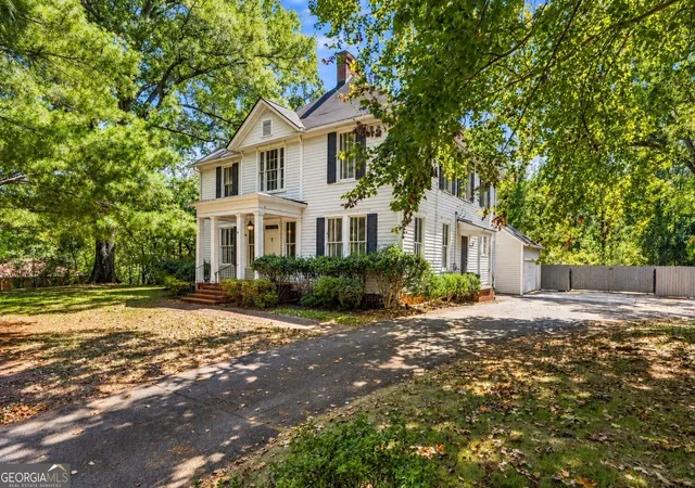 Photo 3 of Sale Pending at 201 Whitlock Ave Sw, Marietta, GA 30064 | MLS# 10846464 | Listing updated on 2026-09-28
