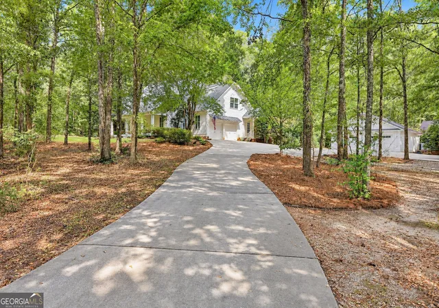 Photo 2 of Mansion for sale at 110 Lost Crk Ct, Senoia, GA 30276 | MLS# 10841696 | Listing updated on 2026-10-08