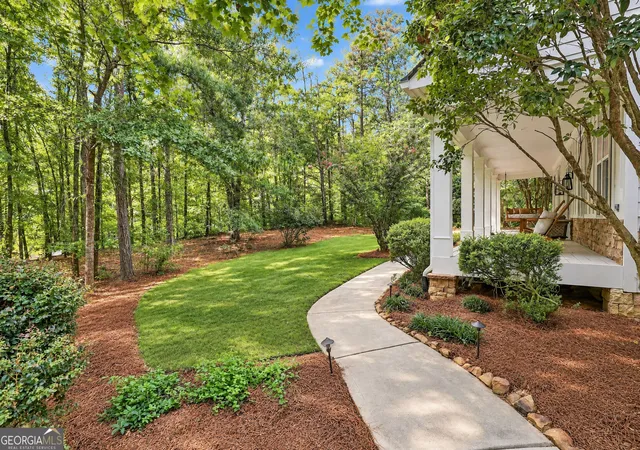 Photo 4 of Single family home for sale at 110 Lost Crk Ct, Senoia, GA 30276 | MLS# 10841696 | Listing updated on 2026-10-08