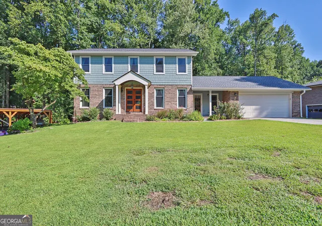 Photo 1 of Single family home for sale at 2511 Flagsmoor Dr, Snellville, GA 30078 | MLS# 10828508 | Listing updated on 2026-09-21