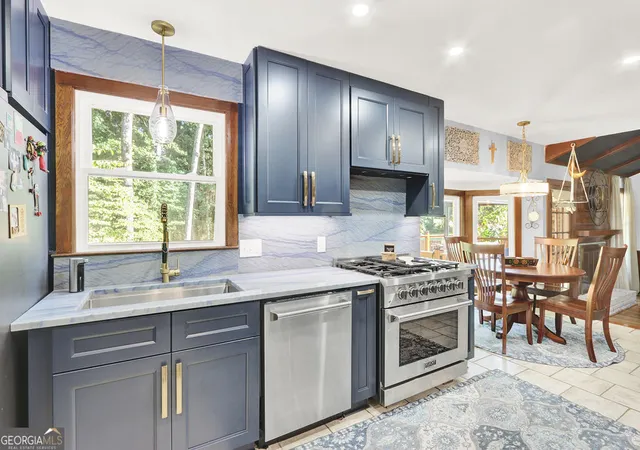 Photo 2 of Single family home for sale at 2511 Flagsmoor Dr, Snellville, GA 30078 | MLS# 10828508 | Listing updated on 2026-09-21