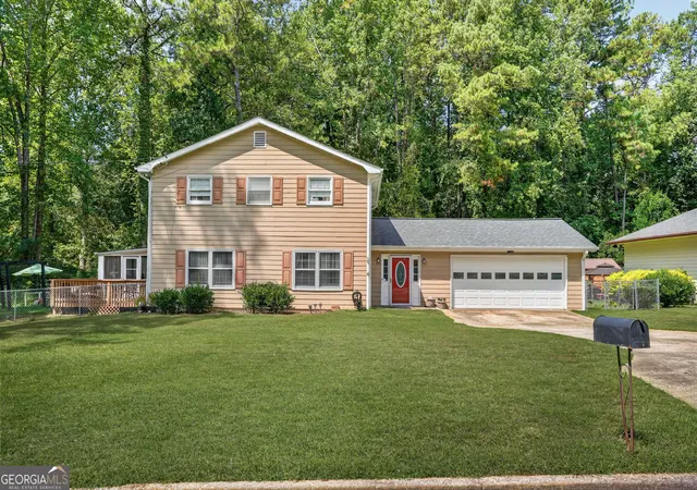 Photo 1 of Single family home for sale at 757 S Hileah Ct, Lithonia, GA 30058 | MLS# 10840979 | Listing updated on 2026-09-23